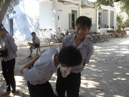 http://img.photo.zing.vn/file_uploads/gallery/w642h/2010/03/24/07/51041269433268.gif